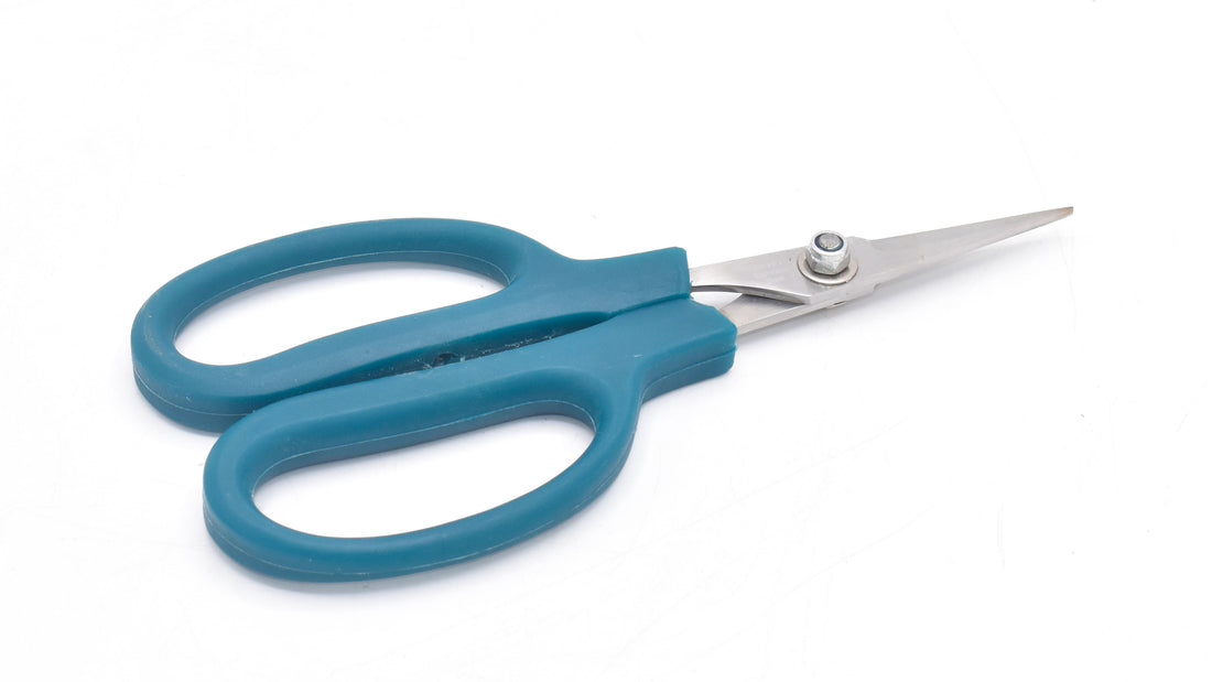New Left Handed Scissors by Famore