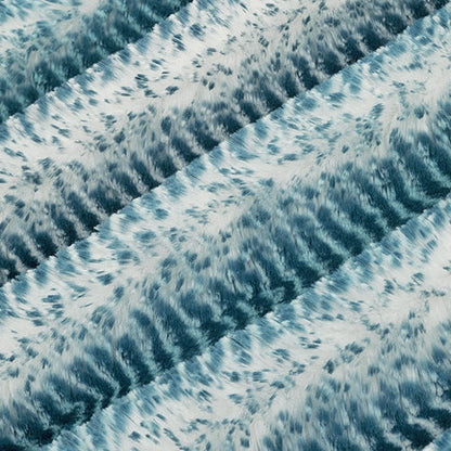 Bayou Luxe Cuddle Arctic Owl 58"/60" Fabric per yard