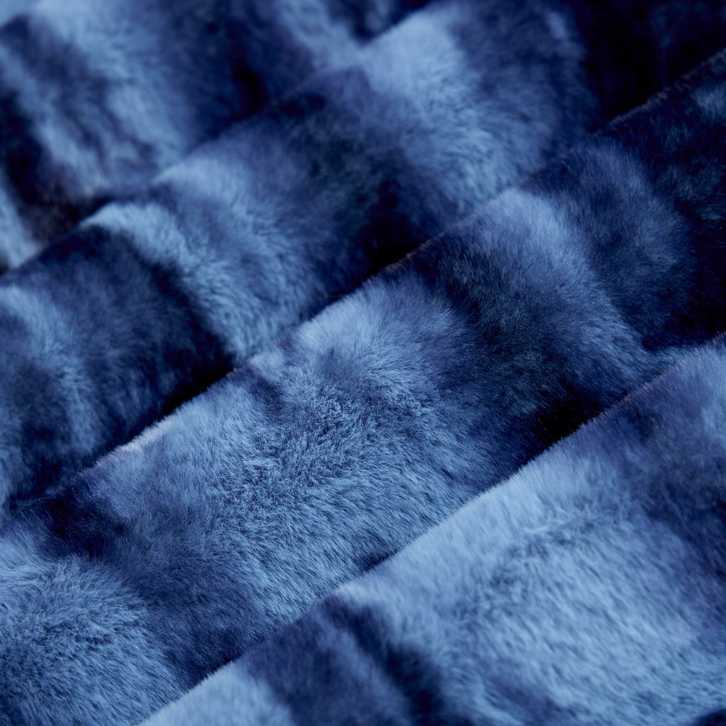 Jeans Luxe Cuddle Nube 58"/60" Fabric per yard